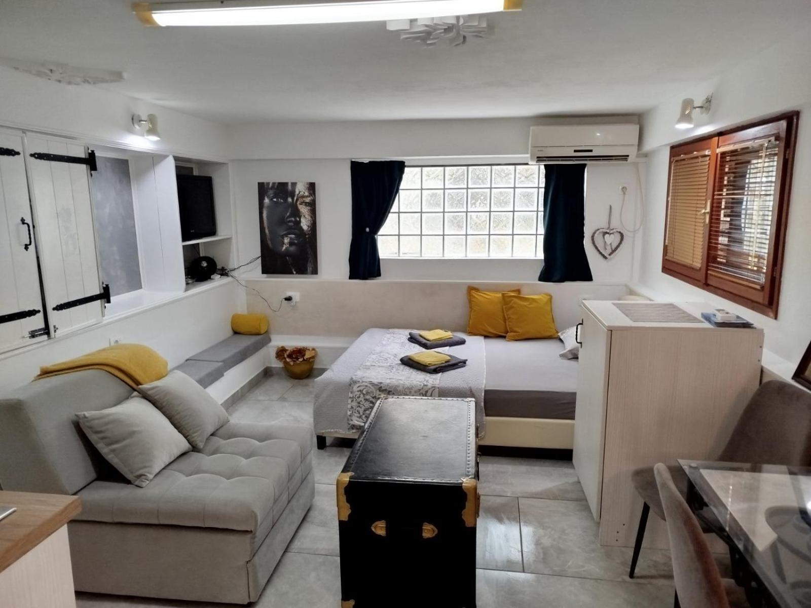Art Apartment Kotor